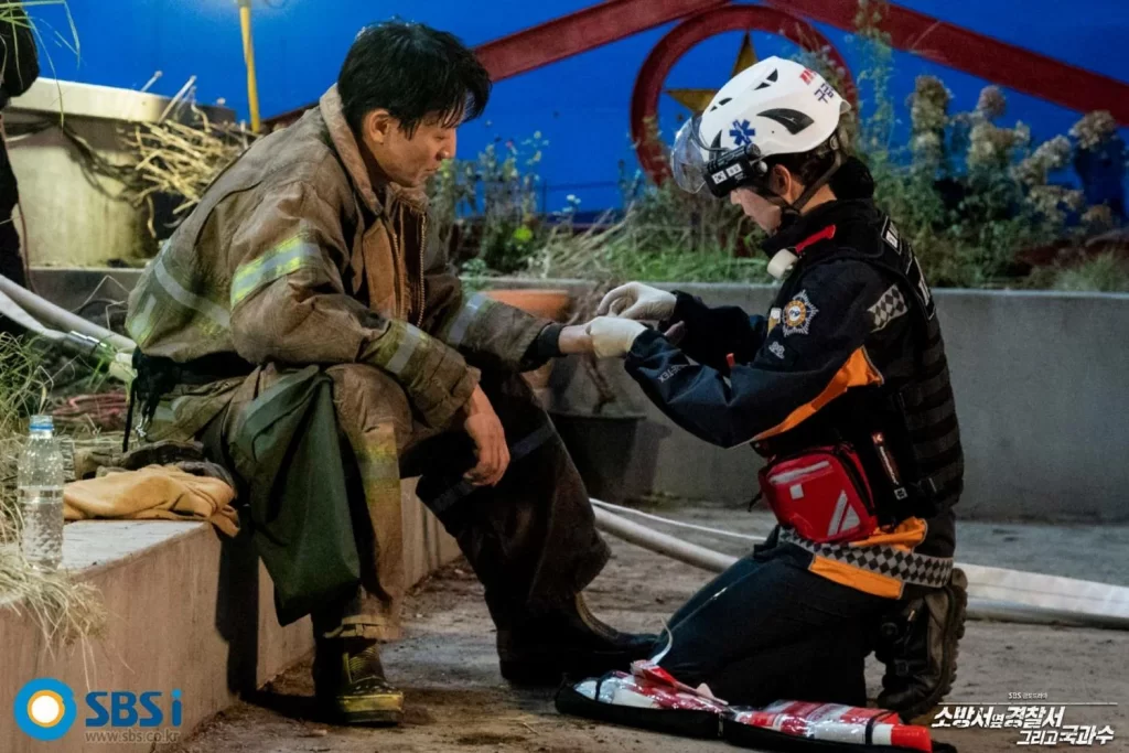 Полицейский участок рядом с пожарной станцией сериал