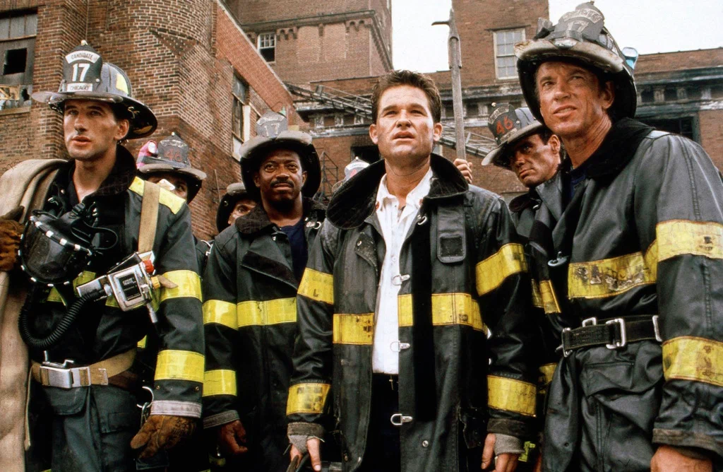 Movie fires. Backdraft 1991. Обратная тяга 1991. Курт Рассел Обратная тяга.